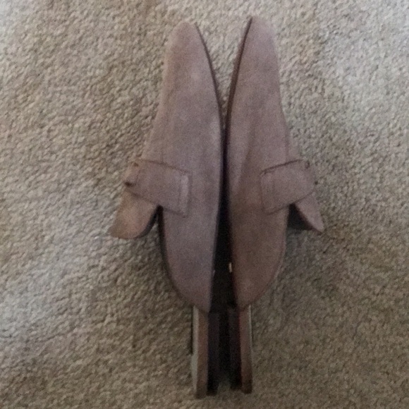 Kensie Poppi Taupe Leather Upper Slip on Suede Mules w/Gold Metal Detailing-9M - Picture 9 of 9